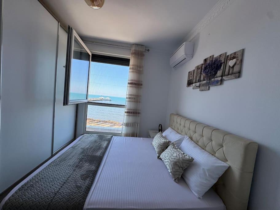Sea Side * Durrës